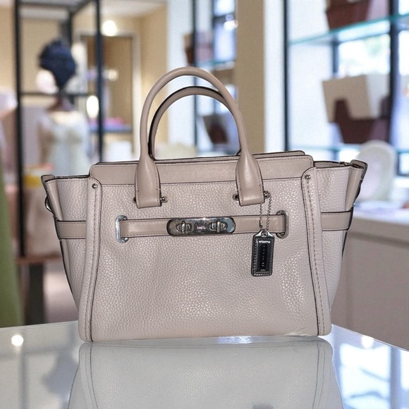Coach Beige/Grey Leather Swagger 27 Tote missing Crossbody strap GUC - Picture 1 of 8